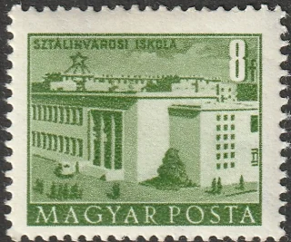 School in (Sztálinváros) Dunaújváros