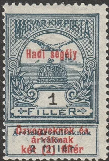 Turulmadár Szent István koronája felett