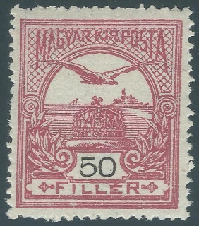 Turul Szent István koronája felett